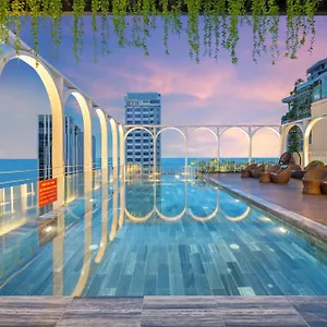 Golden Lotus Luxury - Complimentary Daily Afternoon Tea Отель